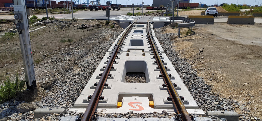 INSTALLATION OF AN INNOVATIVE RAILWAY TRACK DESIGNED BY SYSTRA IN THE PORT OF MARSEILLE-FOS